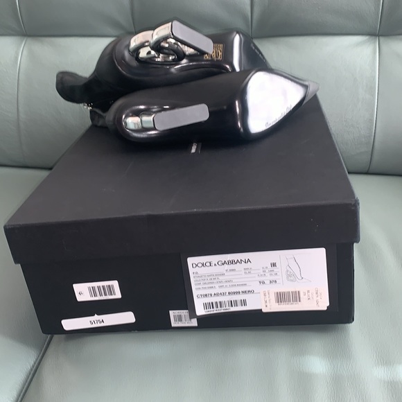 Dolce & Gabbana  sculpted DG logo heel stretch booties - Picture 9 of 9